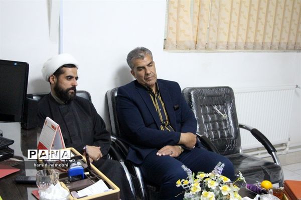دیدار صمیمی مدیرسازمان دانش آموزی استان با  مسئول سازمان بسیج دانش آموزی