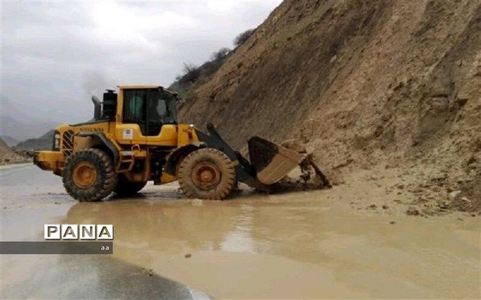 راه ارتباطی پنج روستای پلدختر قطع شد