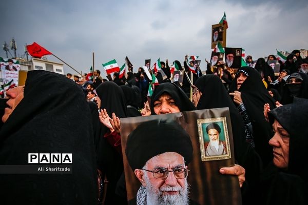 اجتماع مردم تهران در پی اعتراض به حوادث اخیر