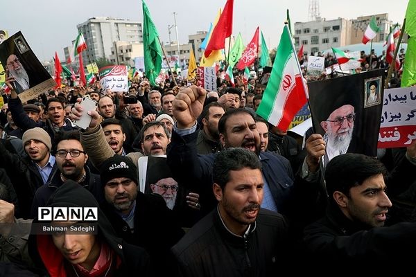 اجتماع مردم تهران در پی اعتراض به حوادث اخیر