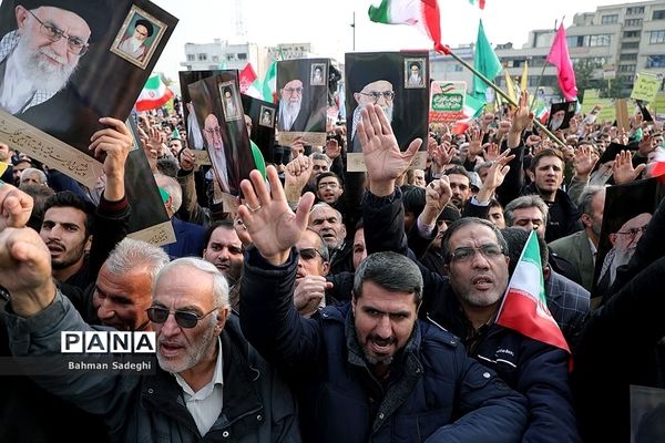 اجتماع مردم تهران در پی اعتراض به حوادث اخیر