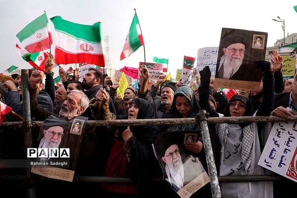 اجتماع مردم تهران در پی اعتراض به حوادث اخیر