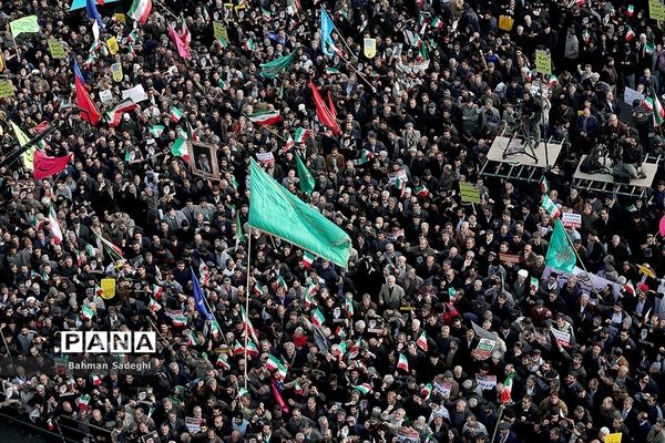 اجتماع مردم تهران در پی اعتراض به حوادث اخیر