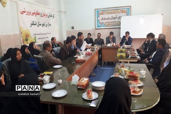 بازدید معاون پرورشی و فرهنگی آموزش و پرورش استان یزد از مدارس اشکذر
