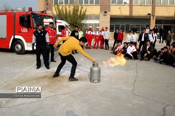 بیست و یکمین مانور سراسری زلزله و ایمنی در چهاردانگه