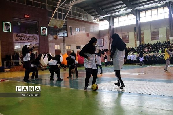 آیین افتتاحیه نمادین کشوری انجمن های ورزش دانش‌آموزی درون مدرسه‌ای