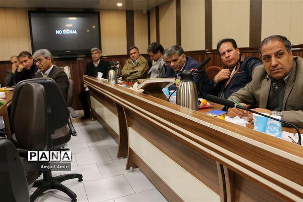 نشست مدیران دبیرستان‌های دوره اول آموزش و پرورش ناحیه یک ری