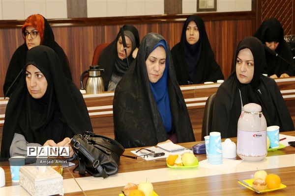 نشست مدیران دبیرستان‌های دوره اول آموزش و پرورش ناحیه یک ری