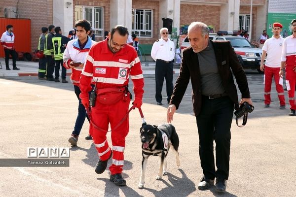 مانور استانی زلزله در دبیرستان دخترانه بعثت ناحیه ۲ اهواز