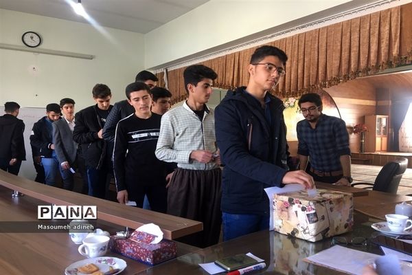 انتخابات منطقه‌ای دهمین دوره مجلس دانش آموزی در شهرستان شاهین دژ