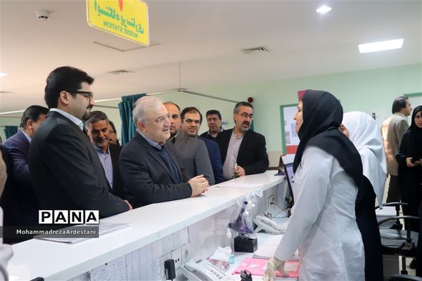 بازدید وزیر بهداشت ، درمان و آموزش پزشکی از مراکز درمانی شهرستان‌های جنوب استان تهران