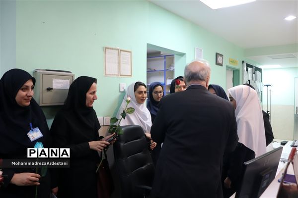 بازدید وزیر بهداشت ، درمان و آموزش پزشکی از مراکز درمانی شهرستان‌های جنوب استان تهران