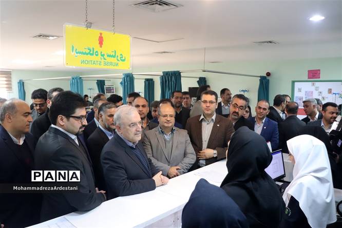 بازدید وزیر بهداشت ، درمان و آموزش پزشکی از مراکز درمانی شهرستانهای جنوب استان تهران