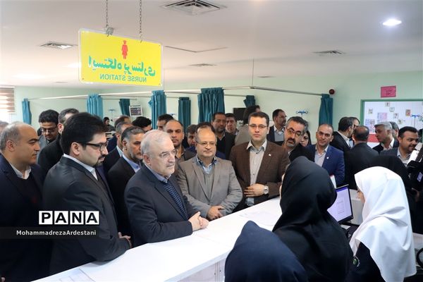 بازدید وزیر بهداشت ، درمان و آموزش پزشکی از مراکز درمانی شهرستان‌های جنوب استان تهران