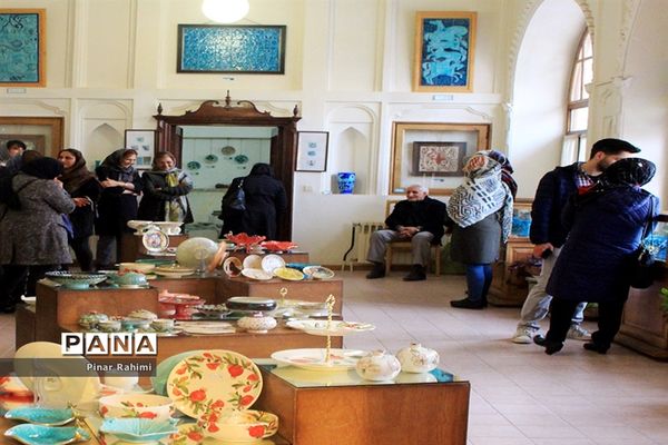 نمایشگاه شب چله در موزه زنده سفال تبریز