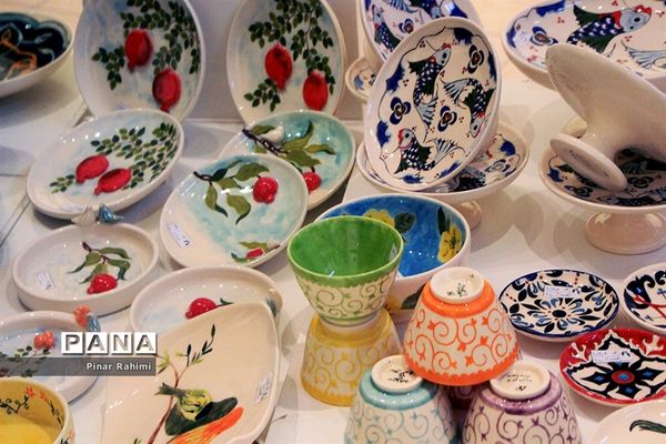 نمایشگاه شب چله در موزه زنده سفال تبریز