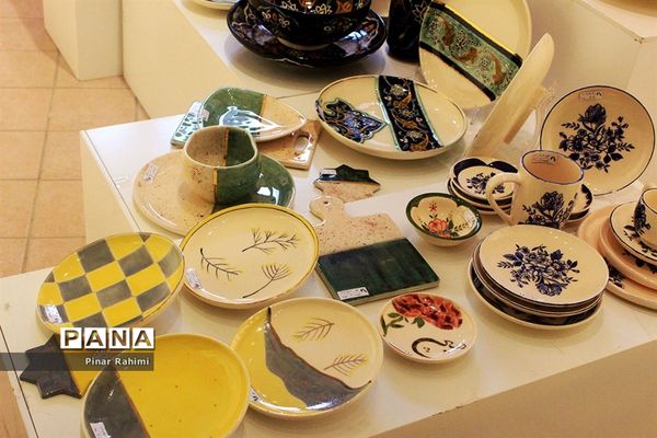 نمایشگاه شب چله در موزه زنده سفال تبریز