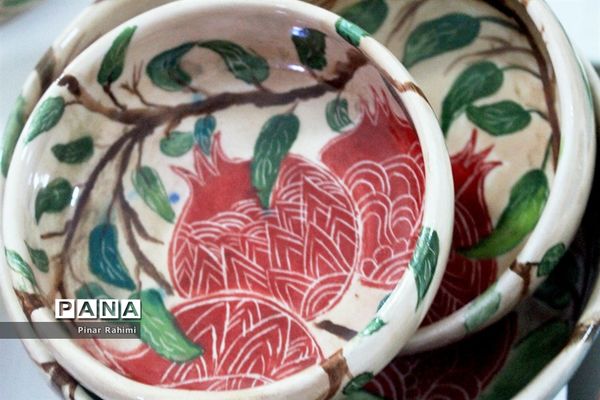نمایشگاه شب چله در موزه زنده سفال تبریز