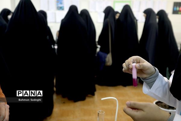 نمایشگاه و کارگاه آموزشی تجارب یادگیری در کاوشگری