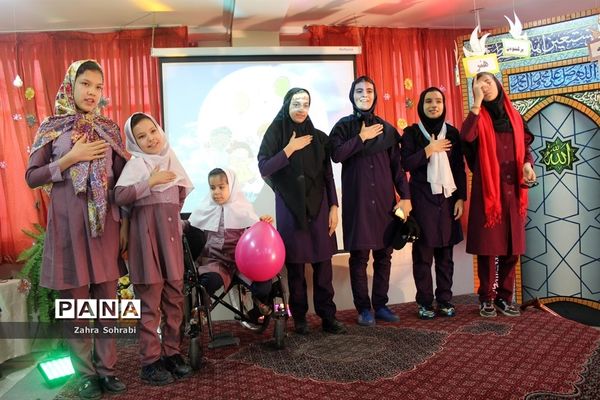 جشن گرامیداشت روز معلولین آموزشگاه استثنایی باغچه‌بان اسلامشهر