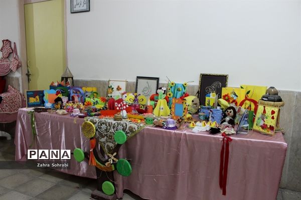 جشن گرامیداشت روز معلولین آموزشگاه استثنایی باغچه‌بان اسلامشهر