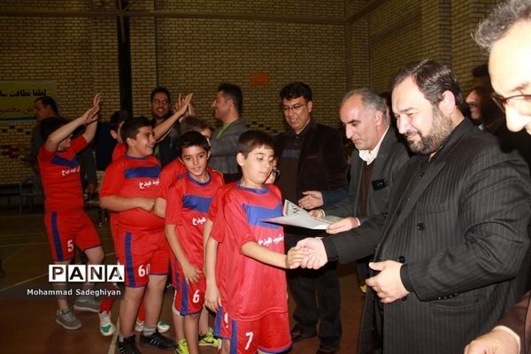 اختتامیه مسابقات والیبال آموزشگاه‌های پسرانه منطقه ۱۹ تهران