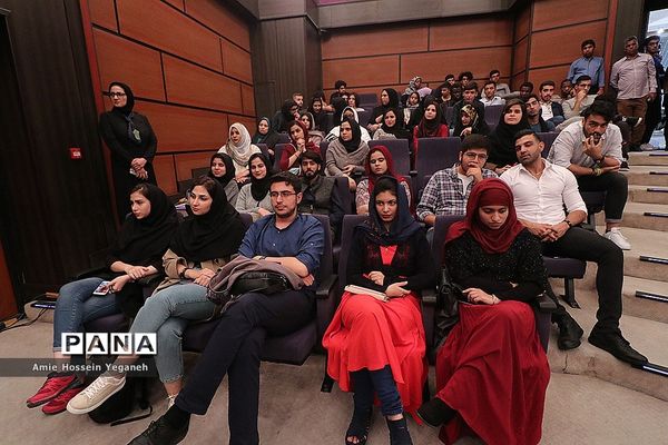 مراسم بزرگداشت روز دانشجو در پردیس بین الملل صنعتی شریف در کیش
