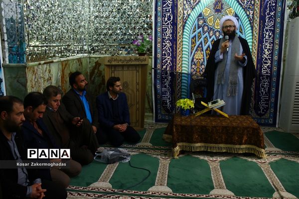 اعزام دانش‌آموزان دختر شهرستان رباط کریم به اردوی راهیان نور جنوب کشور