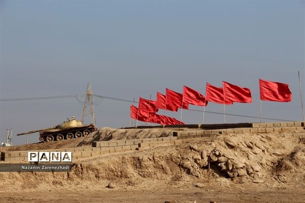 بازدید دانش‌آموزان دختر ناحیه 4 شیراز از مناطق جنگی