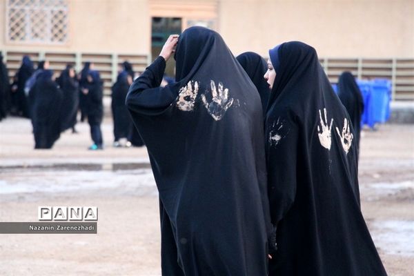 بازدید دانش‌آموزان دختر ناحیه 4 شیراز از مناطق جنگی