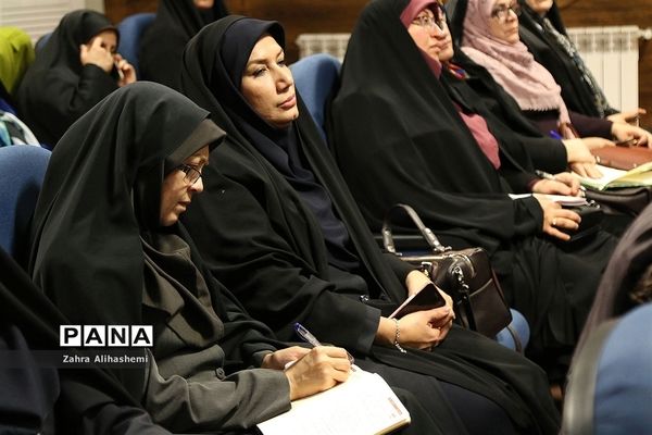 همایش مدیران 400 مدرسه الگوی شهر تهران