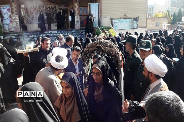 اعزام اولین گروه دانش آموزان دختر ناحیه دو شهرری  به اردوی راهیان نور
