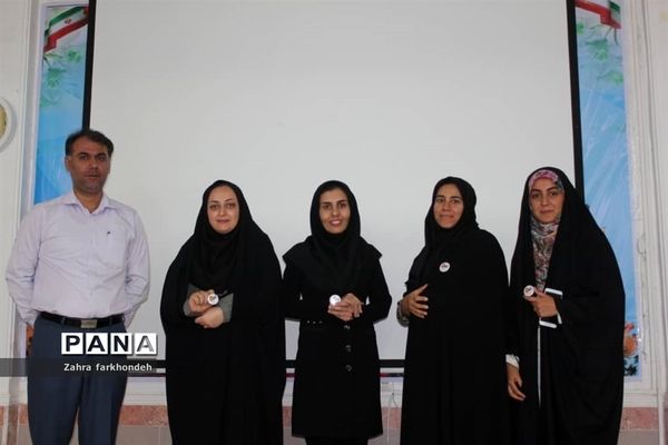 اختتامیه دوره  آموزشی زنگ سخن و فن بیان در شهرستان دشتستان