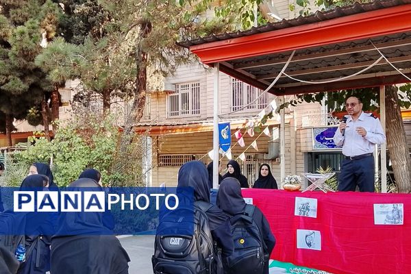 برگزاری مراسم روز آتش نشان در دبیرستان حضرت زینب(س) ناحیه یک شهرری
