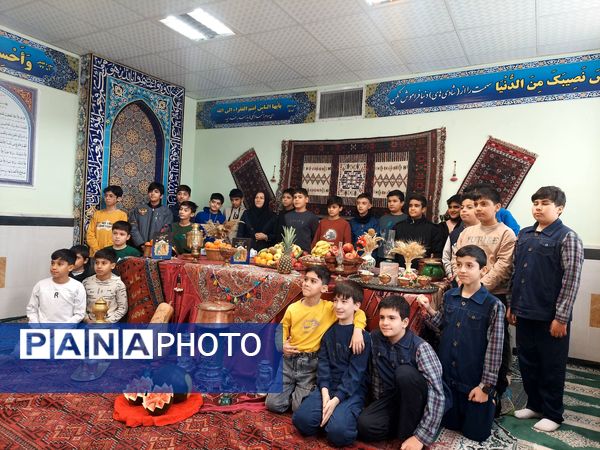 جشن یلدایی در مدرسه شهدای فرهنگی شهرستان شیروان