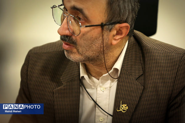 نشست صمیمی وزیر آموزش و پرورش با معلمان نمونه کشوری