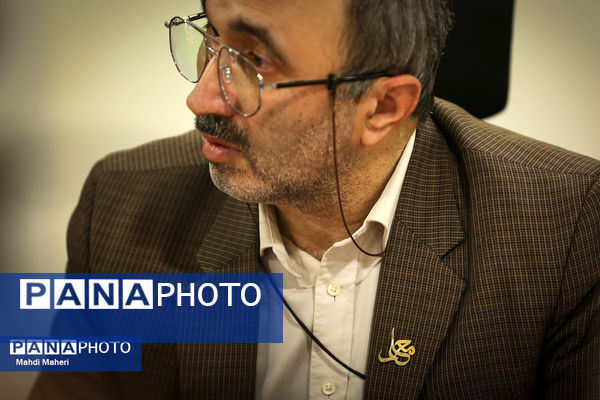 نشست صمیمی وزیر آموزش و پرورش با معلمان نمونه کشوری