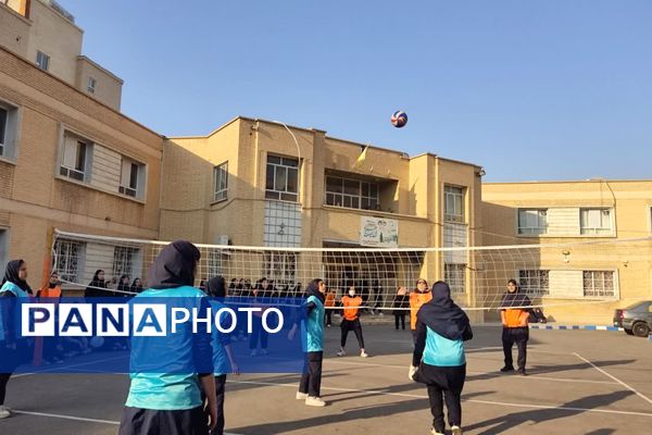 به‌مناسبت هفته بهداشت روان در دبیرستان فرشتگان ناحیه ۴شیراز 