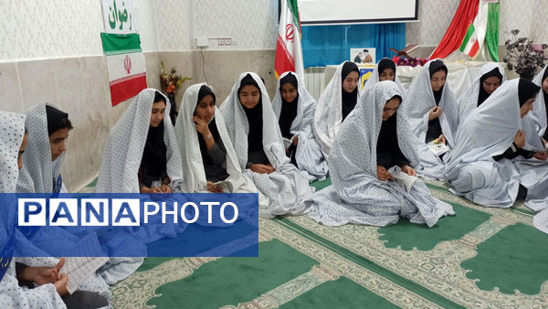 برگزاری هیئت انصارالمهدی (عج) در دبیرستان رضوان