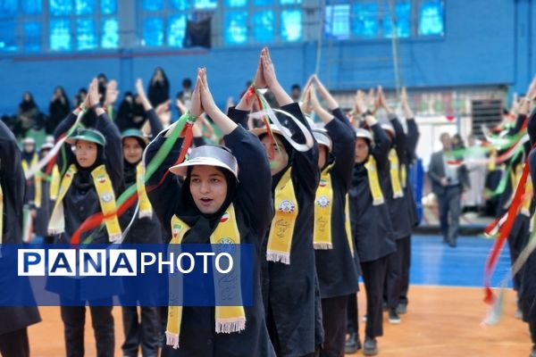  همایش دانش‌آموزی یاوران انقلاب شهرستان ورامین