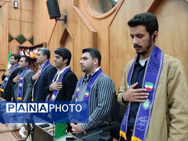 نشست هم‌اندیشی مسئولان سازمان دانش‌آموزی استان فارس روز اول