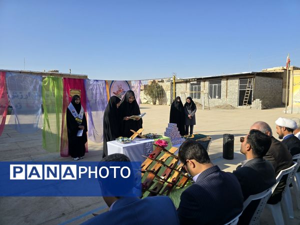 گرامیداشت هفته قرآن، عترت و نماز در آموزشگاه مرحوم صفری شهرستان خلیل آباد