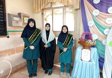 جشن ولادت حضرت زهرا (س) در دبیرستان شاهد نجمه ناحیه دو شهرری 