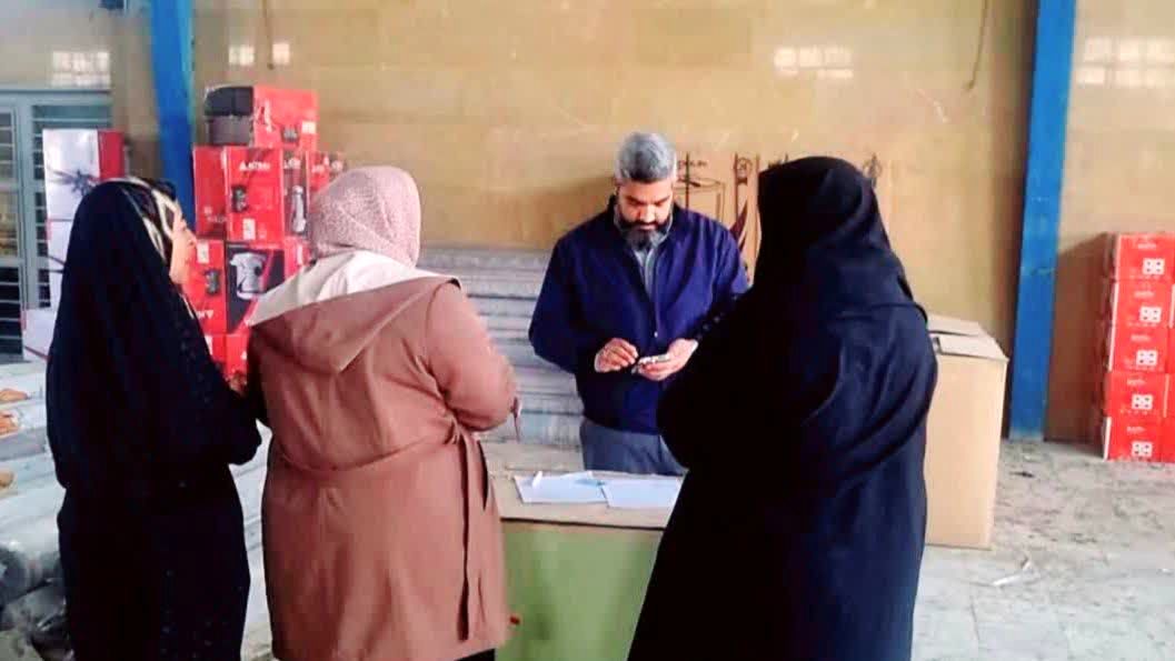 توزیع ۴۵۰ دستگاه لوازم ضروری زندگی بین خانواده‌های کم‌برخوردار