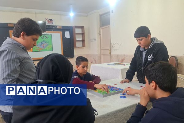 المپیاد رویش رقابتی مفرح و جذاب با حضور دانش‌آموزان  پسر مقطع متوسطه ناحیه ۳شیراز 