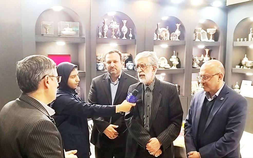 برای پویایی اقتصاد روستایی باید به صنایع دستی و گردشگری توجه کرد