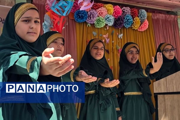 جشن عاطفه‌ها؛ لبریز از مهربانی در دبستان دخترانه قدر بهارستان ۲