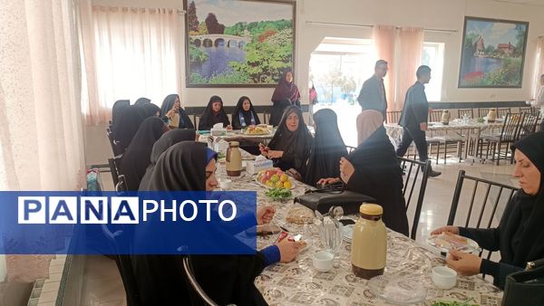 گرامیداشت پدافند غیرعامل با حضور مسئولان شهرستان در دبیرستان وکیلی ۹