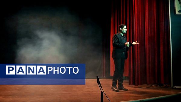 نمایش «مرا مهدی بخوانید» در فرهنگسرای امام علی(ع) هشتگرد به روی صحنه رفت