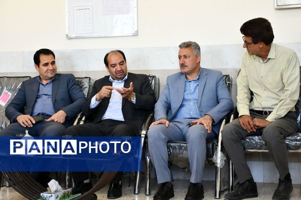 بازدید مدیر آموزش و پرورش مه ولات از دبیرستان شبانه روزی فرزانگان 